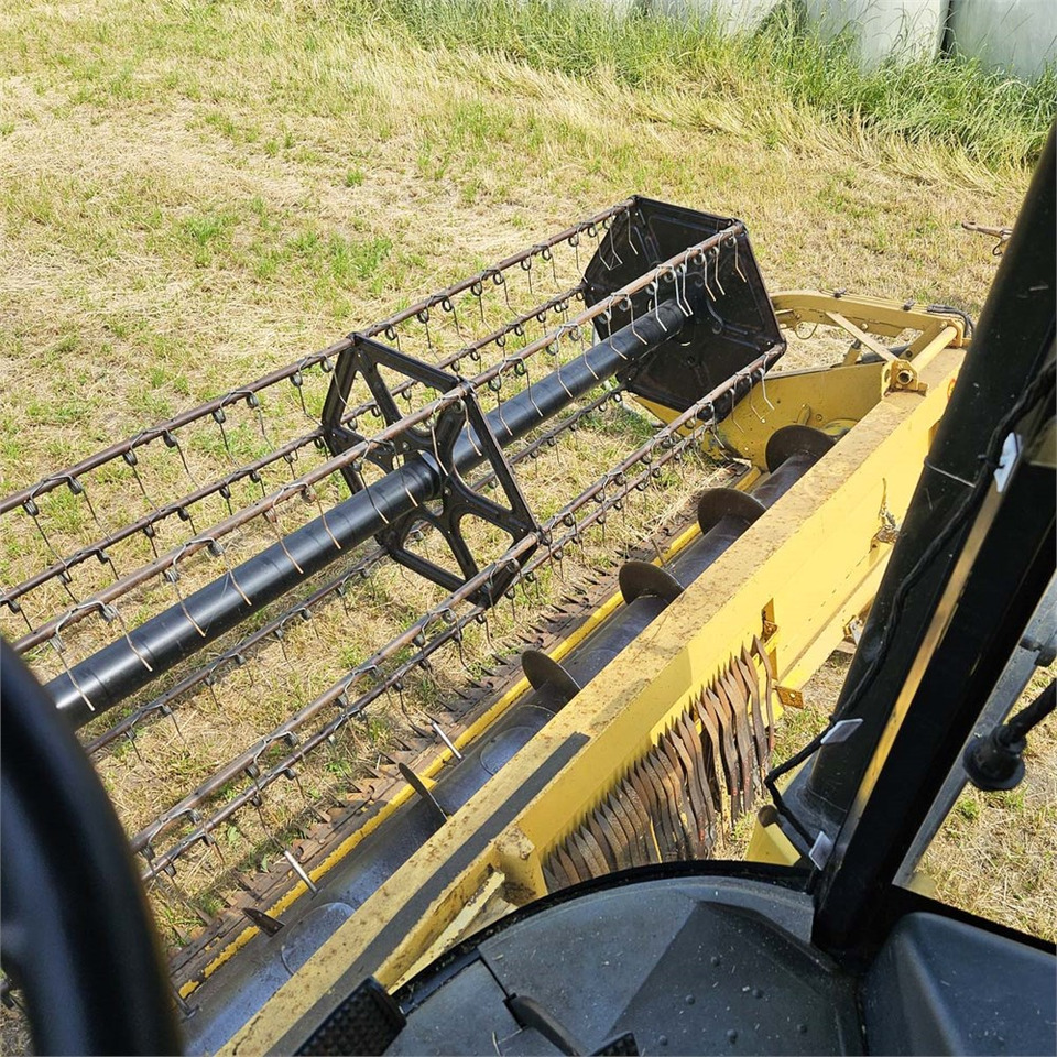 Oogstmachine New Holland TX68: afbeelding 22 Oogstmachine New Holland TX68: afbeelding 22