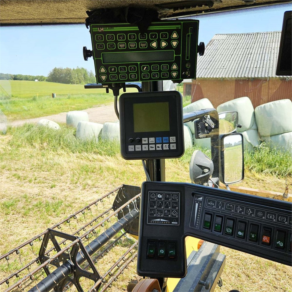 Oogstmachine New Holland TX68: afbeelding 13 Oogstmachine New Holland TX68: afbeelding 13