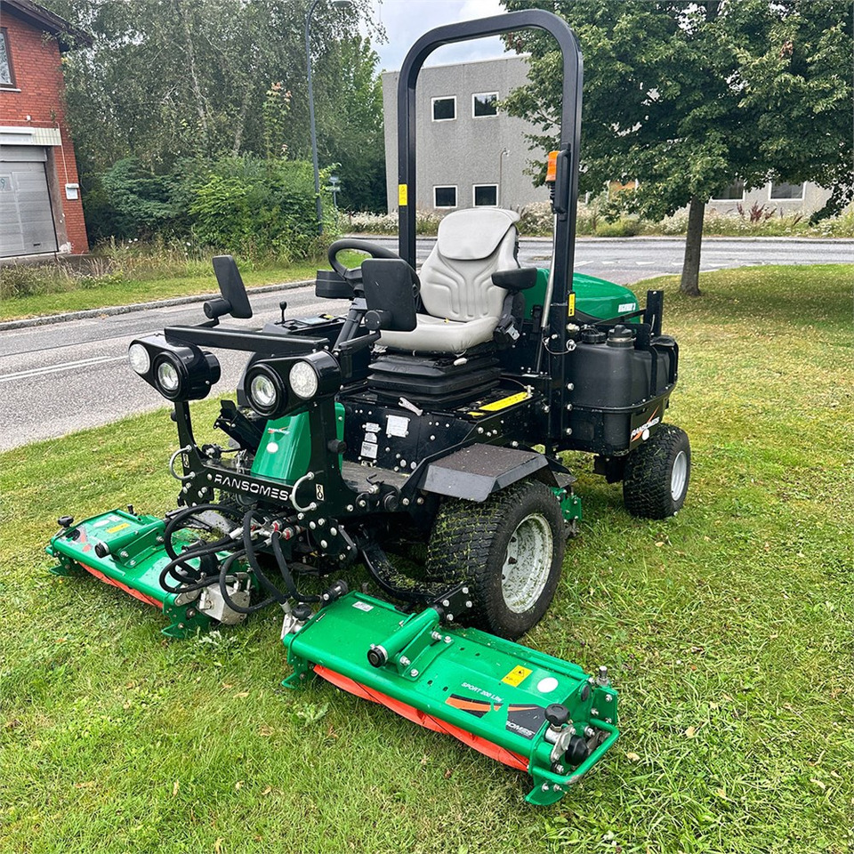 Ransomes Highway 3 4WD - Gazonmaaier: afbeelding 1 Ransomes Highway 3 4WD - Gazonmaaier: afbeelding 1
