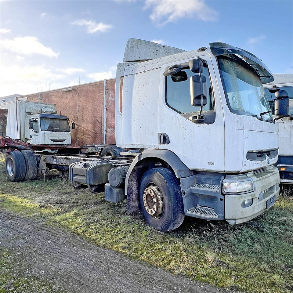 Renault H 100 4x2 STD - Chassis vrachtwagen: afbeelding 2 Renault H 100 4x2 STD - Chassis vrachtwagen: afbeelding 2
