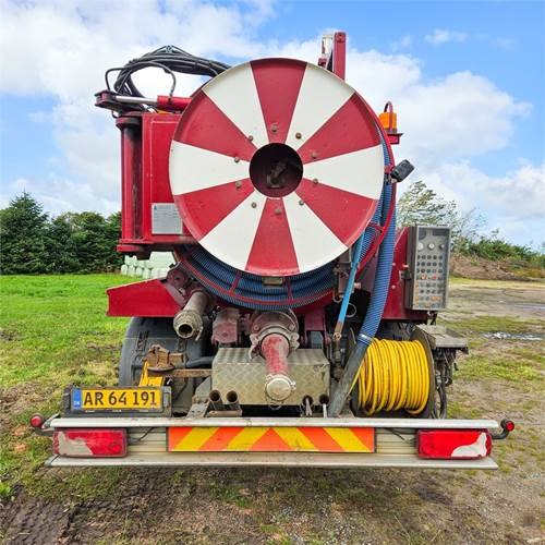 Scania P250 - Vacuümwagen: afbeelding 2 Scania P250 - Vacuümwagen: afbeelding 2