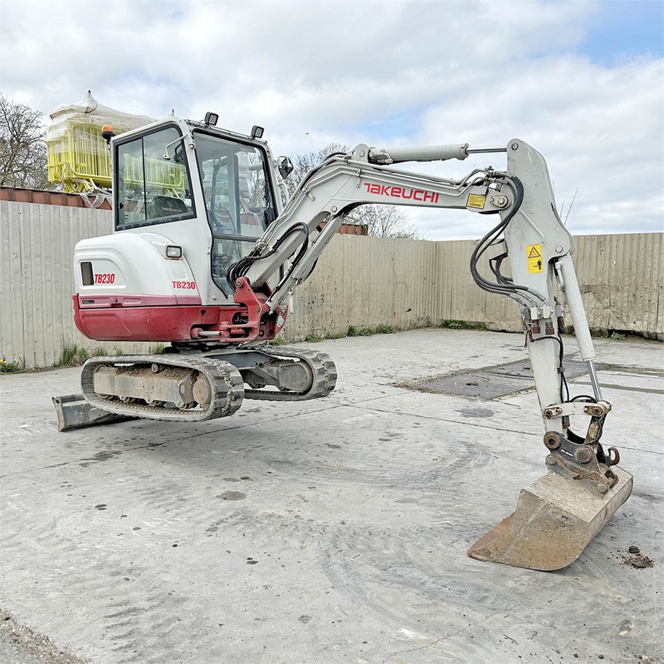 Leasing Takeuchi TB230 Takeuchi TB230: afbeelding 10