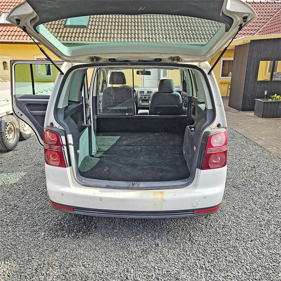 VW Touran Van 2,0 tdi automatisk - Personenwagen: afbeelding 5 VW Touran Van 2,0 tdi automatisk - Personenwagen: afbeelding 5