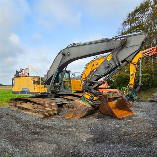 Volvo EC300 EL - Rupsgraafmachine: afbeelding 1 Volvo EC300 EL - Rupsgraafmachine: afbeelding 1