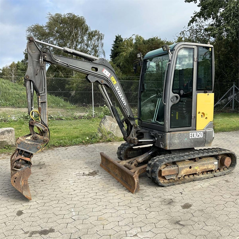 Volvo ECR25 D - Minigraafmachine: afbeelding 1 Volvo ECR25 D - Minigraafmachine: afbeelding 1