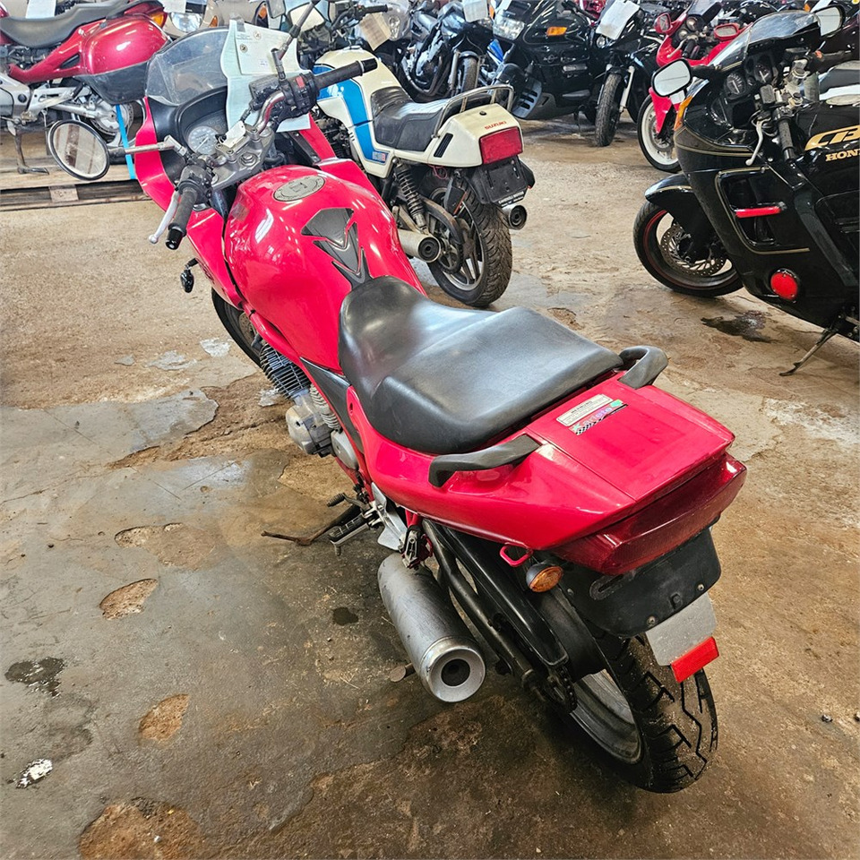 Yamaha XJ600 Diversion - Motorfiets: afbeelding 3 Yamaha XJ600 Diversion - Motorfiets: afbeelding 3