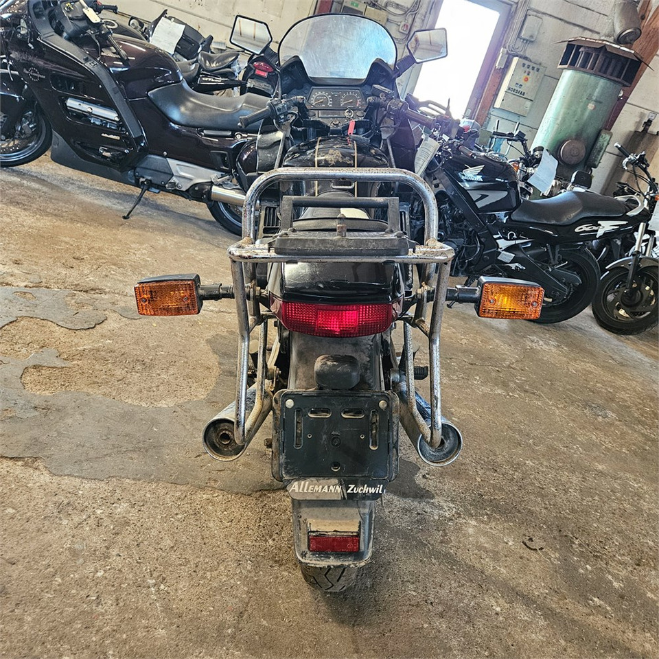 Yamaha XZ550 - Motorfiets: afbeelding 4 Yamaha XZ550 - Motorfiets: afbeelding 4