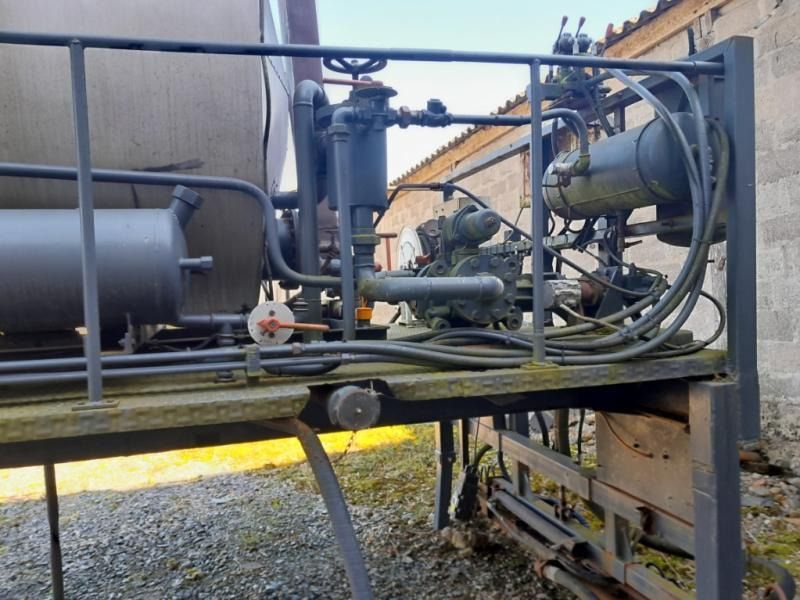 MENARD BOUILLE SUR BERCE 3000 LITRES - Bitumen sprayer: afbeelding 4 MENARD BOUILLE SUR BERCE 3000 LITRES - Bitumen sprayer: afbeelding 4