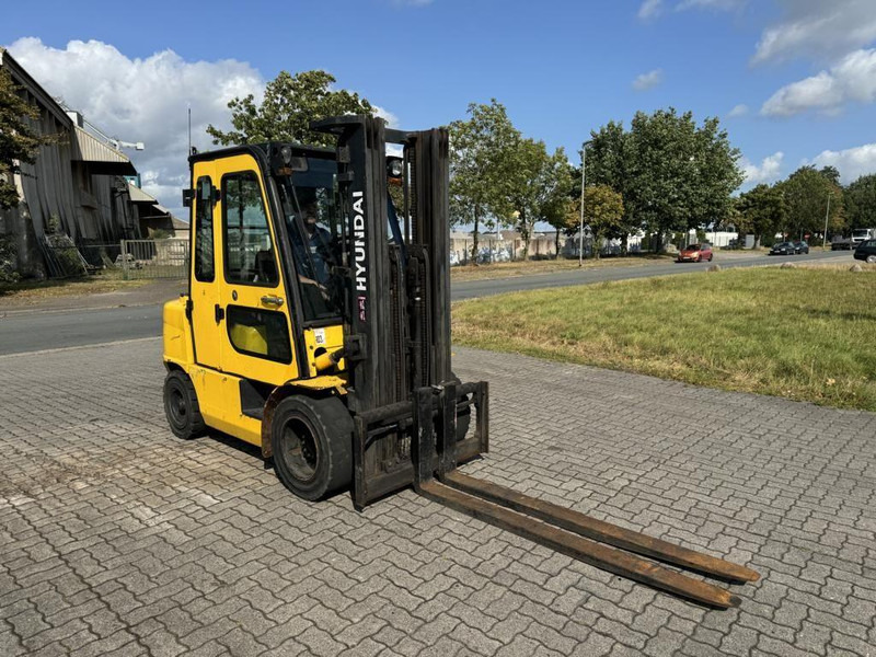 Hyundai 33D-7E - Diesel heftruck: afbeelding 5 Hyundai 33D-7E - Diesel heftruck: afbeelding 5