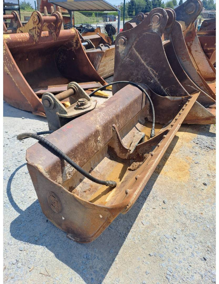Rupsgraafmachine KOMATSU PC210LC: afbeelding 18