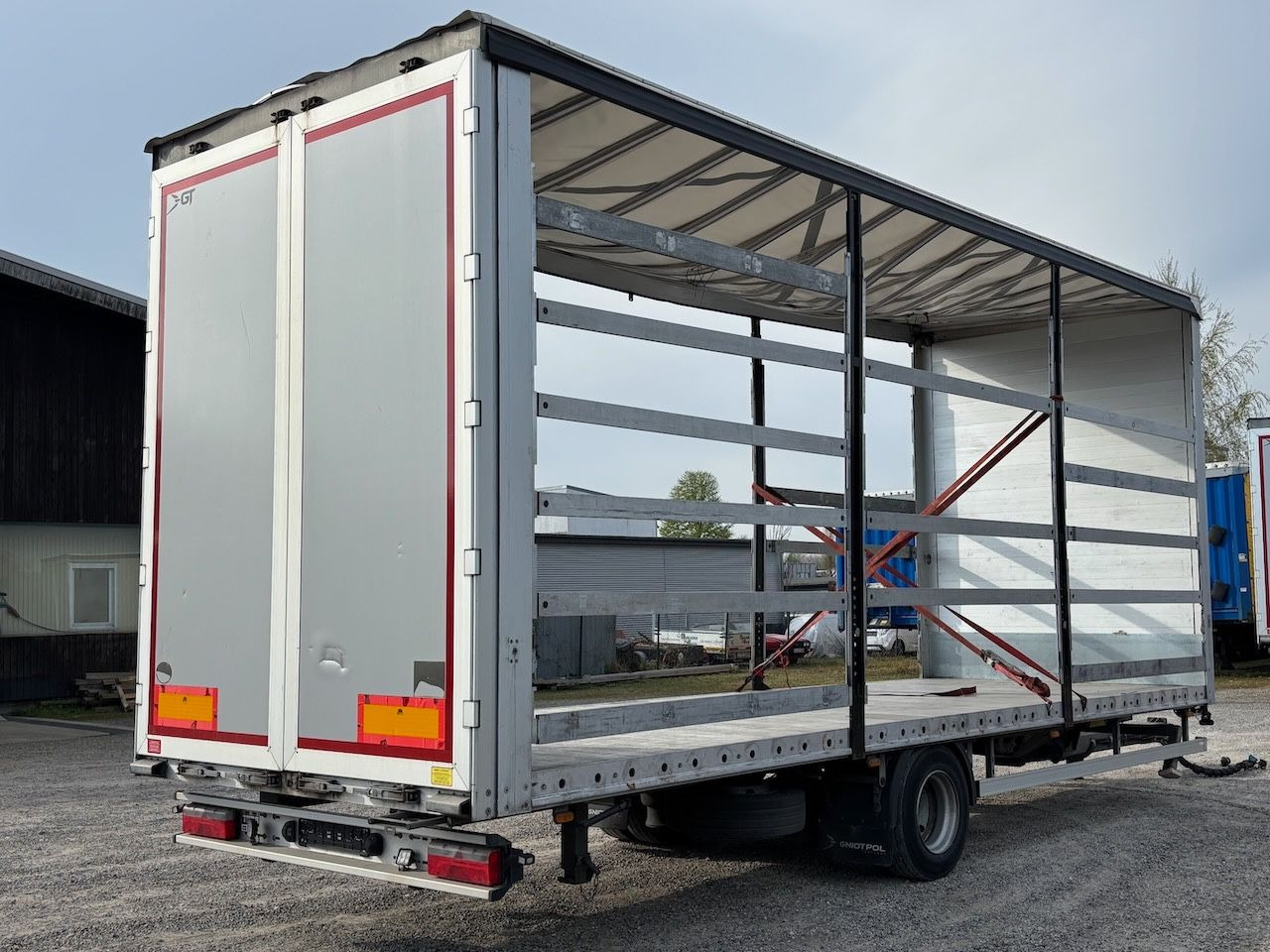 Gniotpol 1achs Jumbo/Pritschenanhänger - Schuifzeilen vrachtwagen: afbeelding 2 Gniotpol 1achs Jumbo/Pritschenanhänger - Schuifzeilen vrachtwagen: afbeelding 2