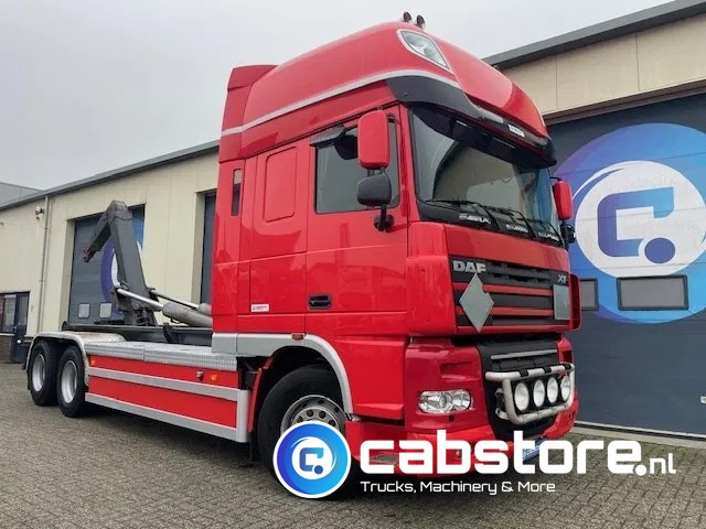 DAF XF 105 .460 FAS Euro 5 - Haakarmsysteem - Hooklift - Abrolkipper - Year 2006 - TUV 05-2025 - Haakarmsysteem vrachtwagen: afbeelding 2 DAF XF 105 .460 FAS Euro 5 - Haakarmsysteem - Hooklift - Abrolkipper - Year 2006 - TUV 05-2025 - Haakarmsysteem vrachtwagen: afbeelding 2