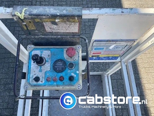 Iteco IG 4080 Schaarhoogwerker Abeitsbuhne - Skylift - Year 2001 - High 6.2 meter - Schaarlift: afbeelding 5 Iteco IG 4080 Schaarhoogwerker Abeitsbuhne - Skylift - Year 2001 - High 6.2 meter - Schaarlift: afbeelding 5