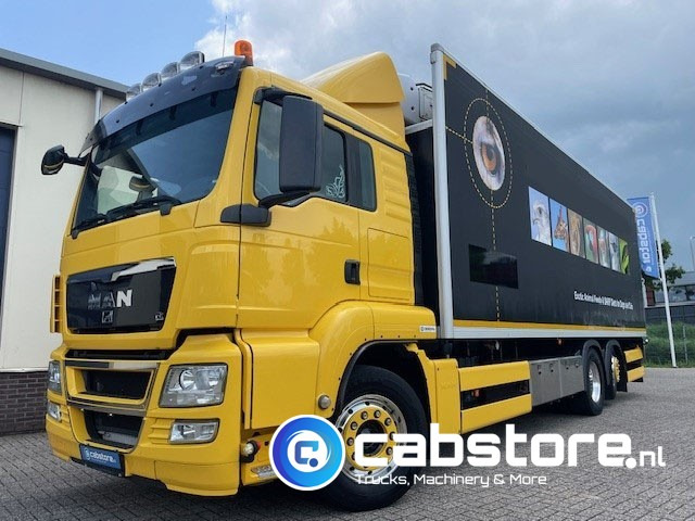 MAN TGS 26.360 6x2-2 BL Euro 5 MAN TGS 26.360 6X2-2 BL Koelwagen - Euro 5 - Laadklep - Roldeur - Carrier Supra 850 - Very good condition! - Koelwagen vrachtwagen: afbeelding 2 MAN TGS 26.360 6x2-2 BL Euro 5 MAN TGS 26.360 6X2-2 BL Koelwagen - Euro 5 - Laadklep - Roldeur - Carrier Supra 850 - Very good condition! - Koelwagen vrachtwagen: afbeelding 2
