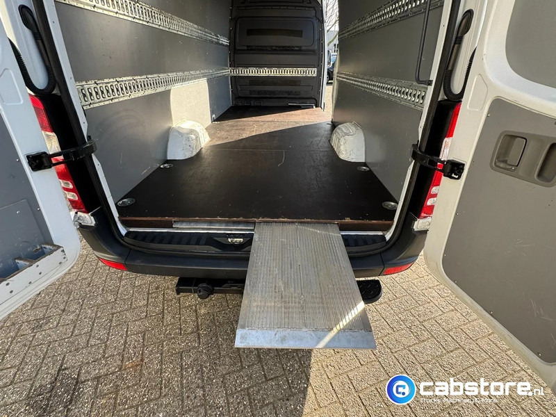 Mercedes-Benz Sprinter 316 CDI L3/H2 316 CDI Euro 5 - L3/H2 - Automaat - Geïntegreerde rijplaten in vloer - Bearlock - Year 2015 - Gesloten bestelwagen: afbeelding 5 Mercedes-Benz Sprinter 316 CDI L3/H2 316 CDI Euro 5 - L3/H2 - Automaat - Geïntegreerde rijplaten in vloer - Bearlock - Year 2015 - Gesloten bestelwagen: afbeelding 5