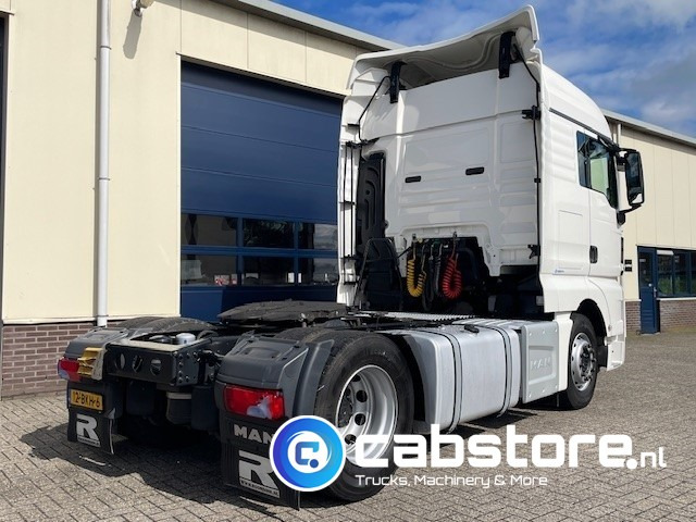 MAN TGX 18.420 4x2 Euro 6 MAN TGX 18.420 4x2 BLS Euro 6 - XLX Cabine - WB 360 - Bouwjaar 2018 - Km 681.675 - Good condition! - Trekker: afbeelding 3 MAN TGX 18.420 4x2 Euro 6 MAN TGX 18.420 4x2 BLS Euro 6 - XLX Cabine - WB 360 - Bouwjaar 2018 - Km 681.675 - Good condition! - Trekker: afbeelding 3