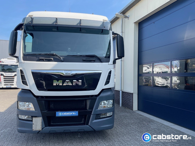 MAN TGX 18.440 4x2 BLS Euro 6 - XLX cabine - Bouwjaar 2014 - Smart Tacho - 2x Dieseltanks - Very good tyres - Trekker: afbeelding 5 MAN TGX 18.440 4x2 BLS Euro 6 - XLX cabine - Bouwjaar 2014 - Smart Tacho - 2x Dieseltanks - Very good tyres - Trekker: afbeelding 5