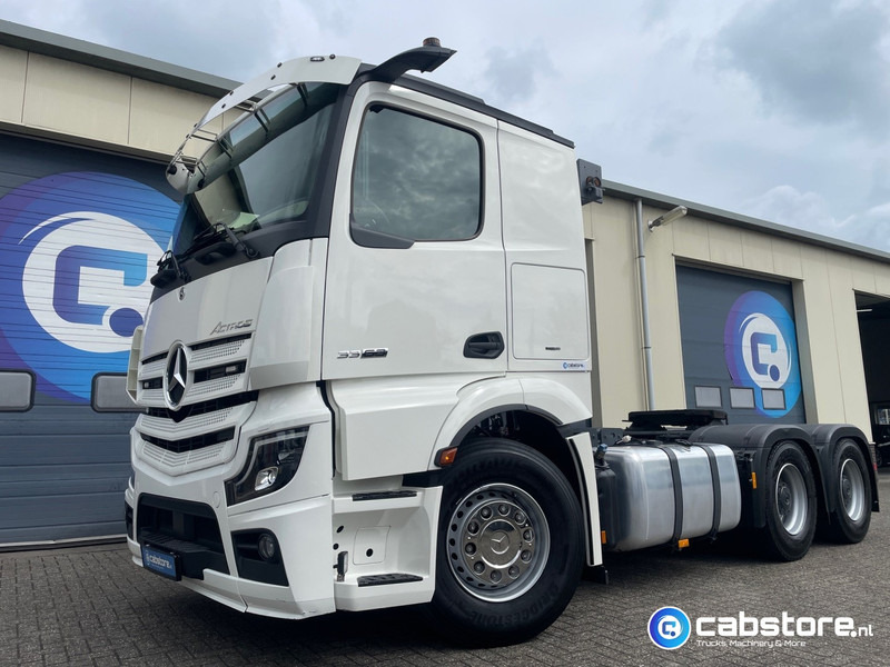 Mercedes-Benz Actros 3363 6x4 SLT Euro 6 3363 6x4 SLT Euro 6 - Zwaartransport - Heavy Load - Schwertransporte - 140 Ton - Year 2024 - Km 35.788 !! - Turbo Retarder Clutch - LIKE NEW !! - Trekker: afbeelding 2 Mercedes-Benz Actros 3363 6x4 SLT Euro 6 3363 6x4 SLT Euro 6 - Zwaartransport - Heavy Load - Schwertransporte - 140 Ton - Year 2024 - Km 35.788 !! - Turbo Retarder Clutch - LIKE NEW !! - Trekker: afbeelding 2