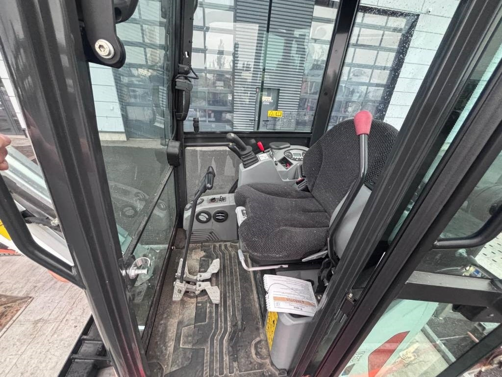 Bobcat E20Z vain 113h ajettu - Minigraafmachine: afbeelding 4 Bobcat E20Z vain 113h ajettu - Minigraafmachine: afbeelding 4