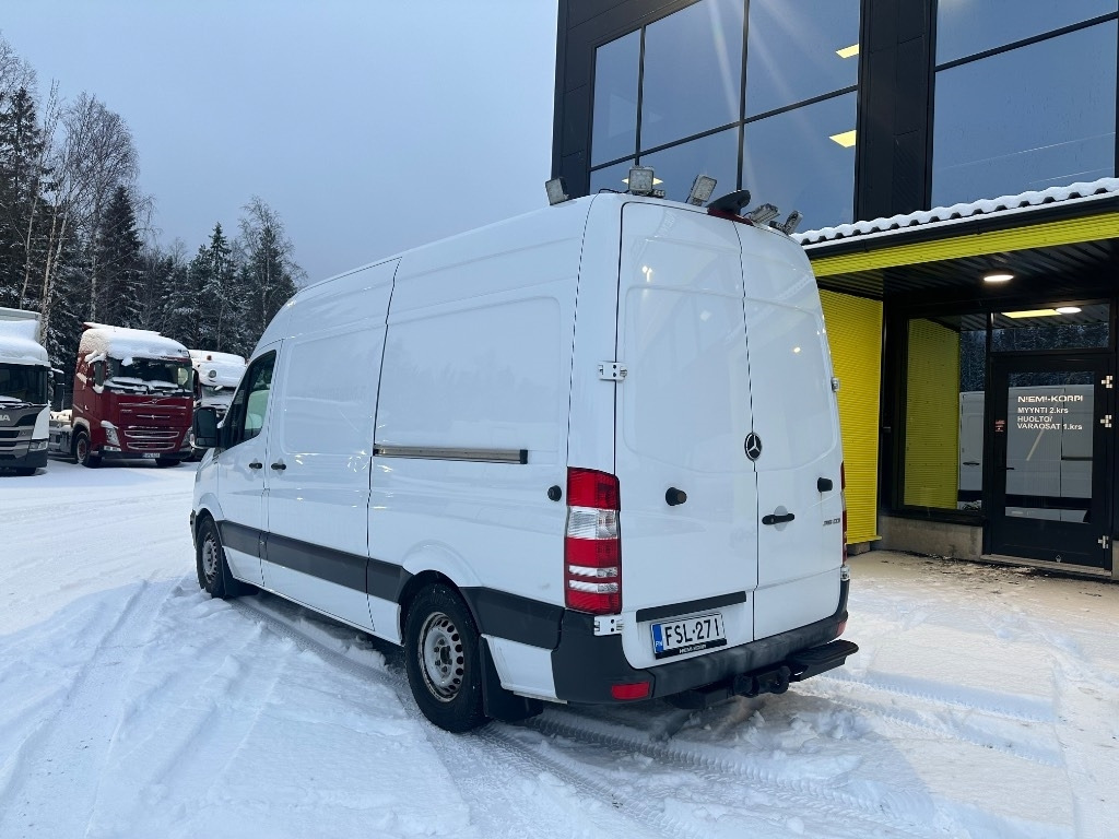 Mercedes-Benz Sprinter 316 HUOLTOAUTO - Gesloten bestelwagen: afbeelding 4 Mercedes-Benz Sprinter 316 HUOLTOAUTO - Gesloten bestelwagen: afbeelding 4