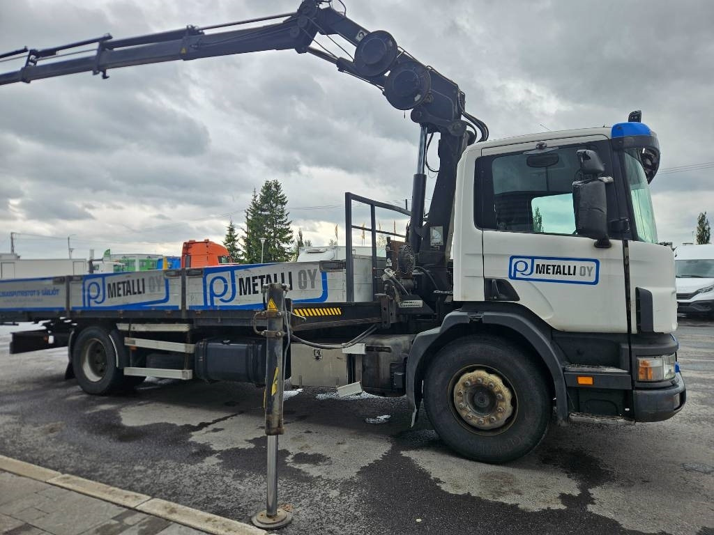 Scania P 94 DB 220 Hiab 135-4 lisähydrauliikalla - Kraanwagen: afbeelding 3 Scania P 94 DB 220 Hiab 135-4 lisähydrauliikalla - Kraanwagen: afbeelding 3