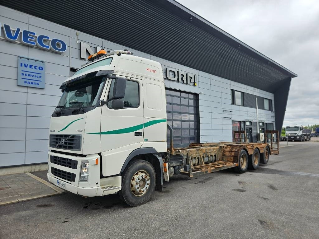 Volvo FH12 8x4 - Houttransport: afbeelding 1 Volvo FH12 8x4 - Houttransport: afbeelding 1