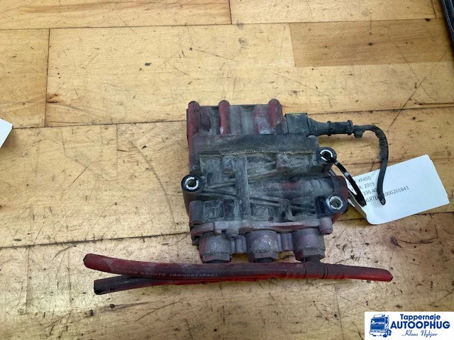 DAF ECAS valve block – DAF 2020257 - Elektrisch systeem voor Vrachtwagen: afbeelding 1 DAF ECAS valve block – DAF 2020257 - Elektrisch systeem voor Vrachtwagen: afbeelding 1