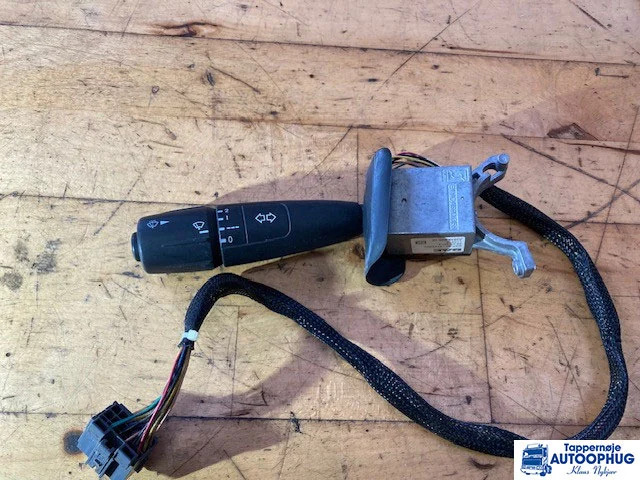 DAF Steering column switch – DAF 2122030 - Elektrisch systeem voor Vrachtwagen: afbeelding 1 DAF Steering column switch – DAF 2122030 - Elektrisch systeem voor Vrachtwagen: afbeelding 1