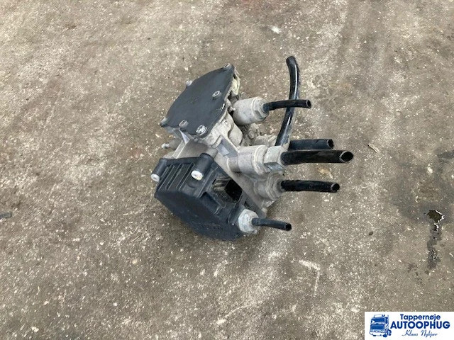 DAF trailer control valve – DAF 1747137 - Elektrisch systeem voor Vrachtwagen: afbeelding 1 DAF trailer control valve – DAF 1747137 - Elektrisch systeem voor Vrachtwagen: afbeelding 1