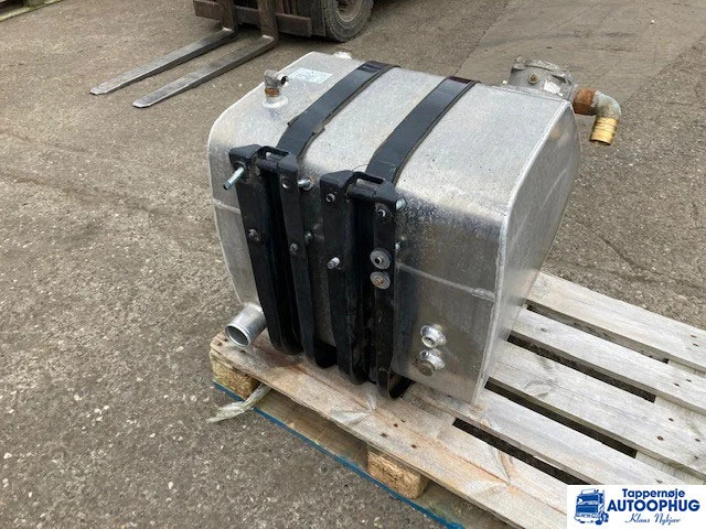 Hydraulik tank aluminum 225L - Hydrauliektank voor Vrachtwagen: afbeelding 3 Hydraulik tank aluminum 225L - Hydrauliektank voor Vrachtwagen: afbeelding 3