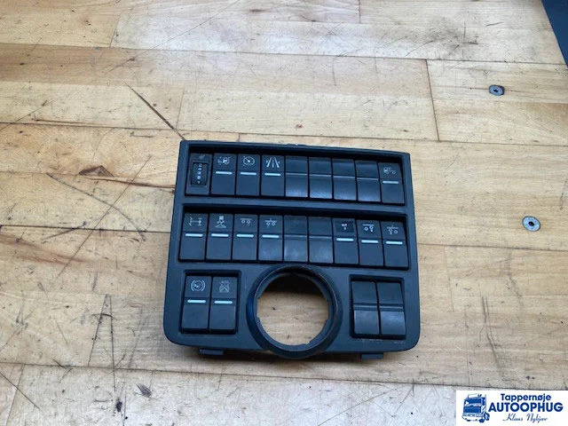 MAN Kontakter - Elektrisch systeem voor Vrachtwagen: afbeelding 1 MAN Kontakter - Elektrisch systeem voor Vrachtwagen: afbeelding 1