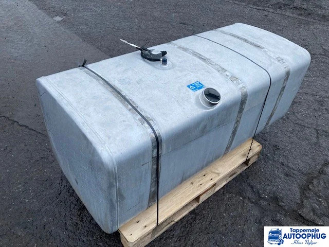Scania Diesel tank 700 liter Scania 1871192 - Brandstoftank voor Vrachtwagen: afbeelding 1 Scania Diesel tank 700 liter Scania 1871192 - Brandstoftank voor Vrachtwagen: afbeelding 1