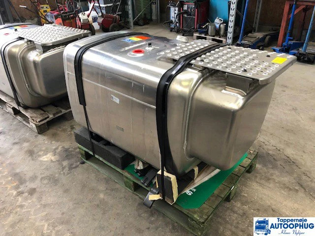Scania Tank 540 P/N: 2132703 - Brandstoftank voor Vrachtwagen: afbeelding 4 Scania Tank 540 P/N: 2132703 - Brandstoftank voor Vrachtwagen: afbeelding 4