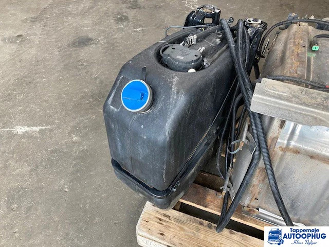 Scania adblue tank / reductant tank Scania 2919673 - AdBlue Tank voor Vrachtwagen: afbeelding 2 Scania adblue tank / reductant tank Scania 2919673 - AdBlue Tank voor Vrachtwagen: afbeelding 2