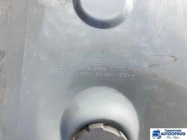 Scania fuel tank 610 liter Scania 2132702 - Brandstoftank voor Vrachtwagen: afbeelding 4 Scania fuel tank 610 liter Scania 2132702 - Brandstoftank voor Vrachtwagen: afbeelding 4