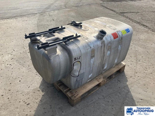 Scania fuel tank 610 liter Scania 2132702 - Brandstoftank voor Vrachtwagen: afbeelding 1 Scania fuel tank 610 liter Scania 2132702 - Brandstoftank voor Vrachtwagen: afbeelding 1