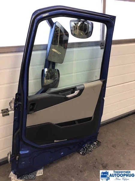 Volvo FH4 dør / door P/N: 82183386 - Carrosserie en exterieur voor Vrachtwagen: afbeelding 1 Volvo FH4 dør / door P/N: 82183386 - Carrosserie en exterieur voor Vrachtwagen: afbeelding 1