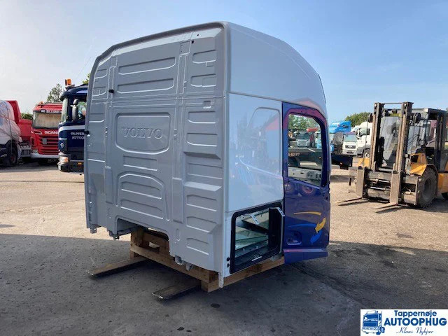 Volvo FH4 førerhus / cabine / CAP HI 215 (Kopier) - Cabine en interieur voor Vrachtwagen: afbeelding 2 Volvo FH4 førerhus / cabine / CAP HI 215 (Kopier) - Cabine en interieur voor Vrachtwagen: afbeelding 2