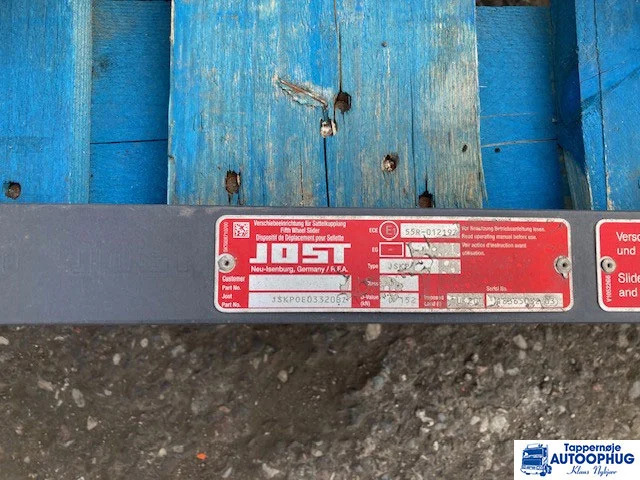 Volvo JOST flytbar skammel - Koppelschotel voor Vrachtwagen: afbeelding 4 Volvo JOST flytbar skammel - Koppelschotel voor Vrachtwagen: afbeelding 4