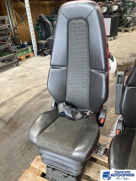 Volvo Sæde RH Volvo 82201655 - Cabine en interieur voor Vrachtwagen: afbeelding 2 Volvo Sæde RH Volvo 82201655 - Cabine en interieur voor Vrachtwagen: afbeelding 2
