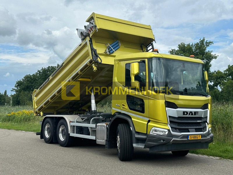 DAF XD 450 FAT Demo | 6x4 | 3 zijdige Kipper - Kipper vrachtwagen: afbeelding 1 DAF XD 450 FAT Demo | 6x4 | 3 zijdige Kipper - Kipper vrachtwagen: afbeelding 1