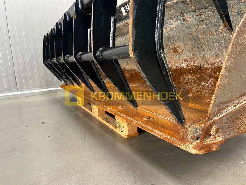 Manitou BG 2450 / 1400 Pelicaanbak - Bak voor Lader: afbeelding 4 Manitou BG 2450 / 1400 Pelicaanbak - Bak voor Lader: afbeelding 4
