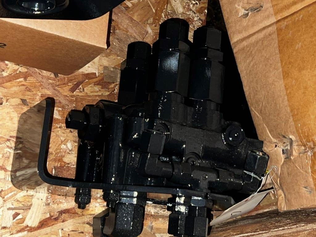 CNH Hydraulic drive - CNH - MG18  - Frame/ Chassis voor Landbouwmachine: afbeelding 5 CNH Hydraulic drive - CNH - MG18  - Frame/ Chassis voor Landbouwmachine: afbeelding 5