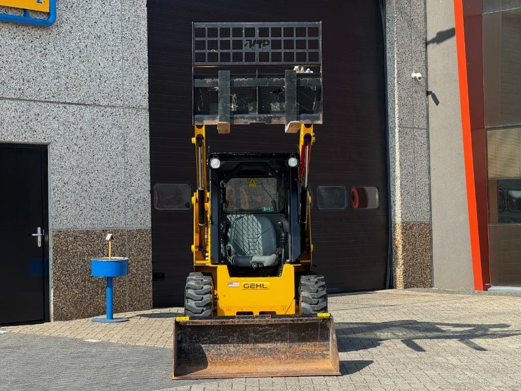 Gehl R135 / Mantitou 1350R, 2022, 115 hours! - Minigraafmachine: afbeelding 3 Gehl R135 / Mantitou 1350R, 2022, 115 hours! - Minigraafmachine: afbeelding 3