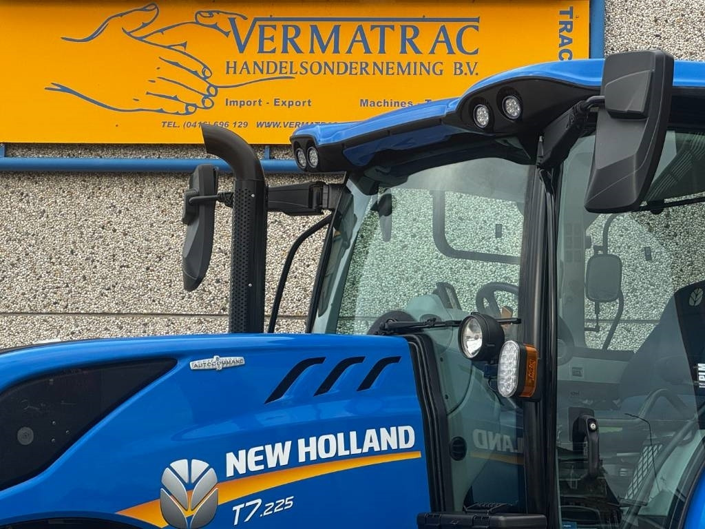 New Holland T7.225AC, frontlinkage, airbrakes, 50k, 2023!! - Tractor: afbeelding 3 New Holland T7.225AC, frontlinkage, airbrakes, 50k, 2023!! - Tractor: afbeelding 3