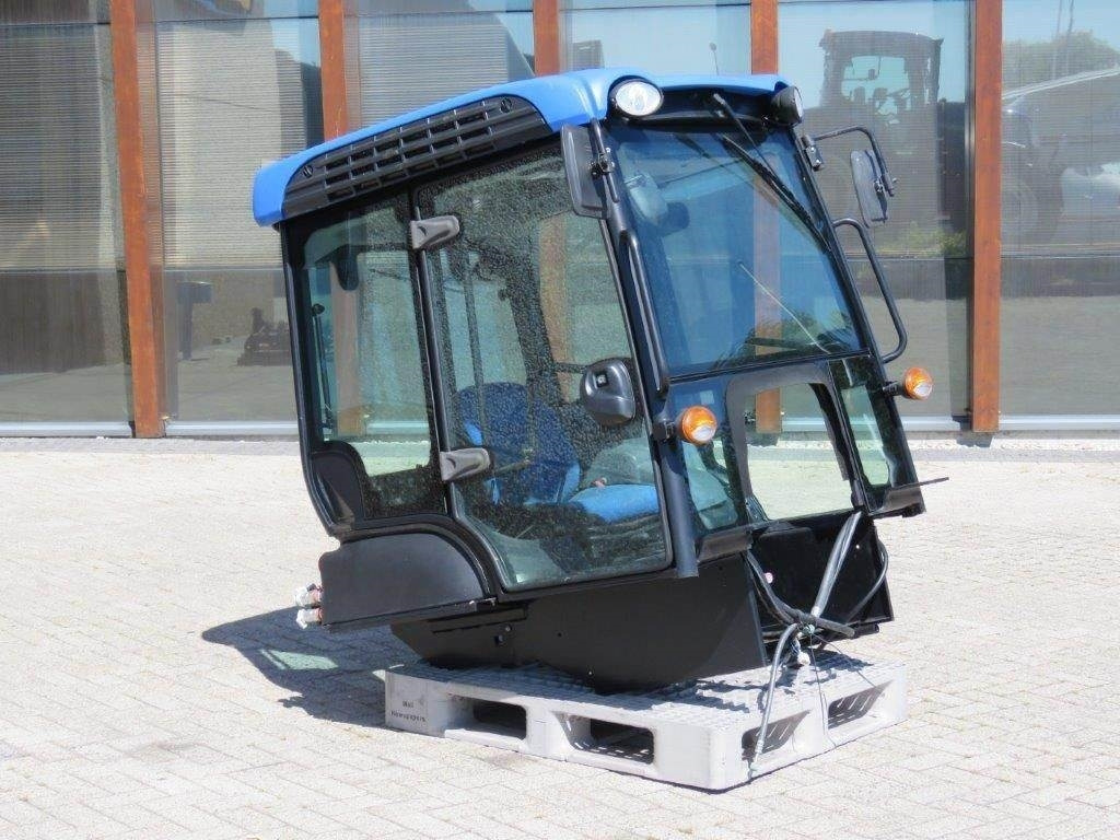 New Holland TK - Cabine voor Bouwmachine: afbeelding 4 New Holland TK - Cabine voor Bouwmachine: afbeelding 4