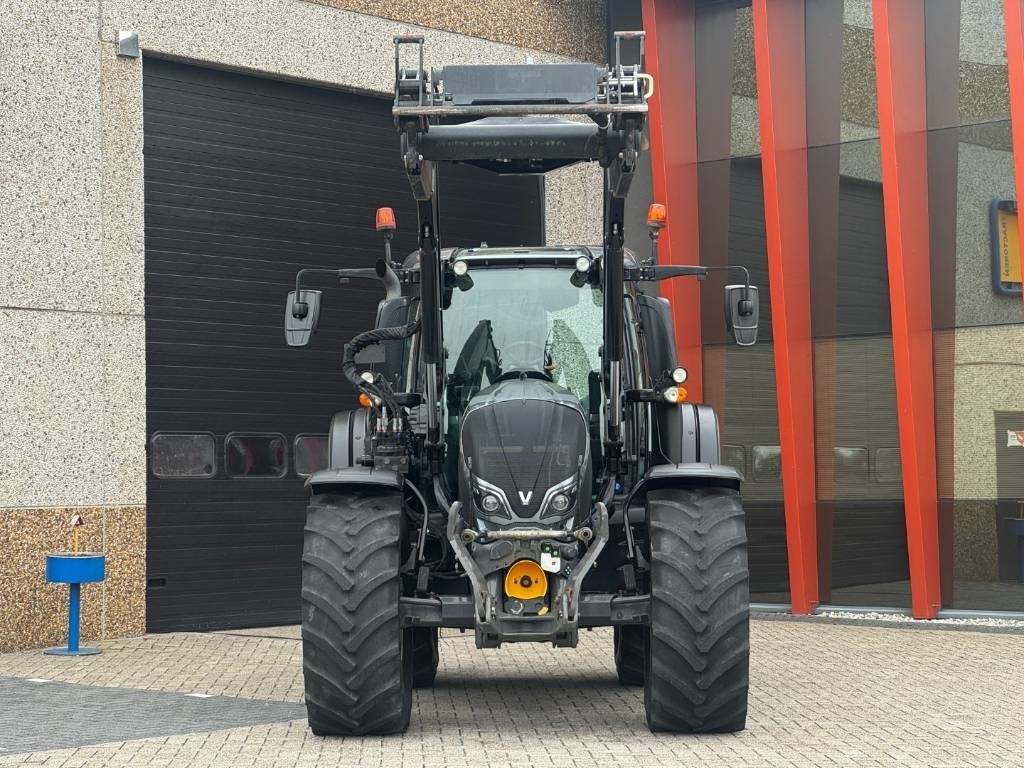 Valtra N174D, Frontlinkage + PTO, Frontloader, 3846 hours - Tractor: afbeelding 5 Valtra N174D, Frontlinkage + PTO, Frontloader, 3846 hours - Tractor: afbeelding 5