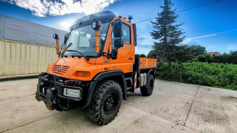 MERCEDES-BENZ Unimog U300 - Gemeentelijke machine/ Speciaal: afbeelding 2 MERCEDES-BENZ Unimog U300 - Gemeentelijke machine/ Speciaal: afbeelding 2