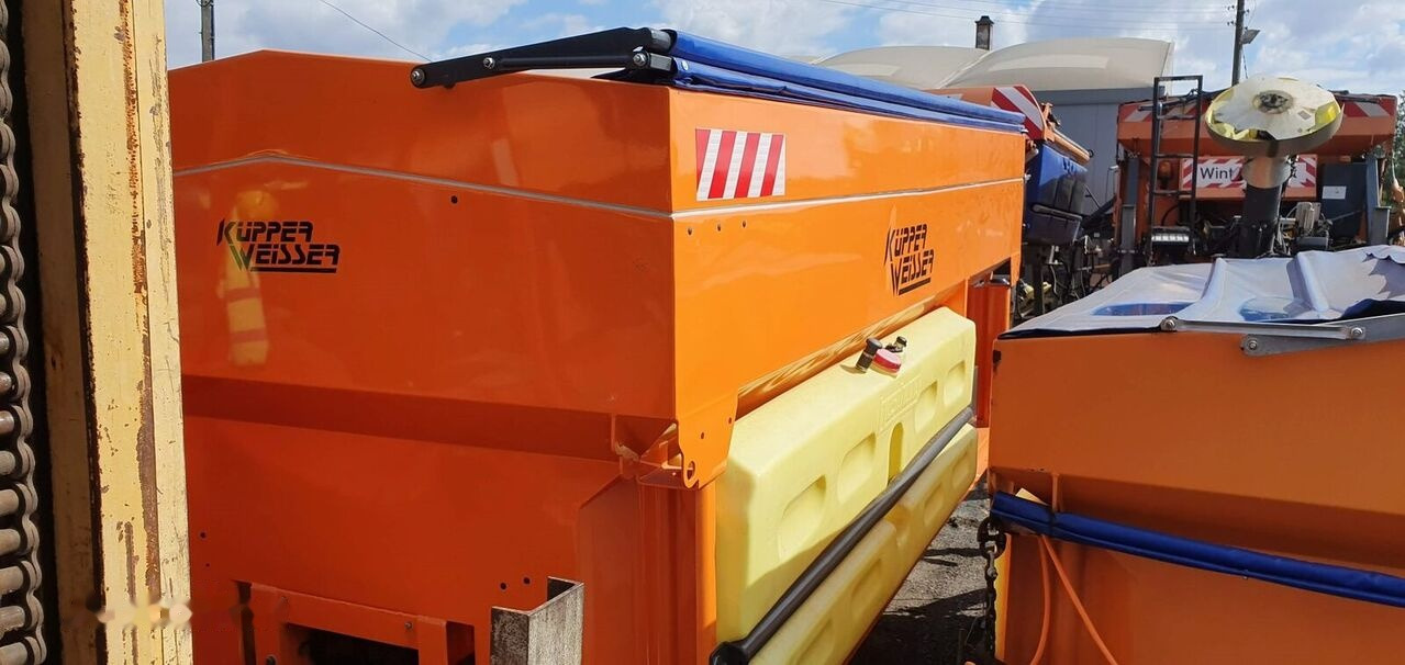 Schmidt KUPPER WEISSER 7m3 - Zout/ Zandstrooier voor Gemeentelijke machine/ Speciaal: afbeelding 5 Schmidt KUPPER WEISSER 7m3 - Zout/ Zandstrooier voor Gemeentelijke machine/ Speciaal: afbeelding 5
