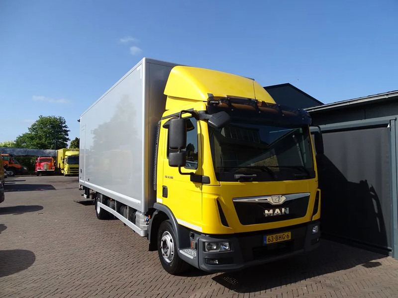 MAN TGL 12.180 EURO 6 LAADKLEP AIRCO AUTOMAAT NAVI 1ST OWNER - Bakwagen: afbeelding 1 MAN TGL 12.180 EURO 6 LAADKLEP AIRCO AUTOMAAT NAVI 1ST OWNER - Bakwagen: afbeelding 1